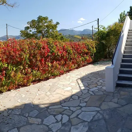 Kostas' Garden * רודה