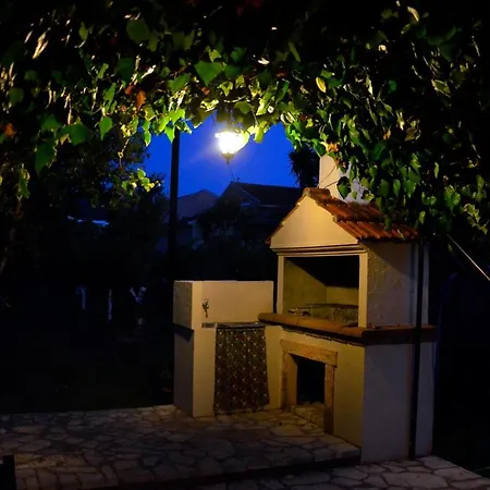 Kostas' Garden דירה רודה