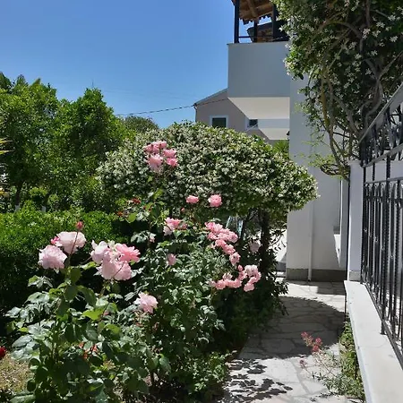 Kostas' Garden Appartamento