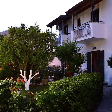 Kostas' Garden Appartamento *