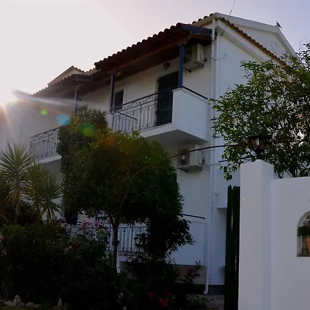 Kostas' Garden Appartamento *
