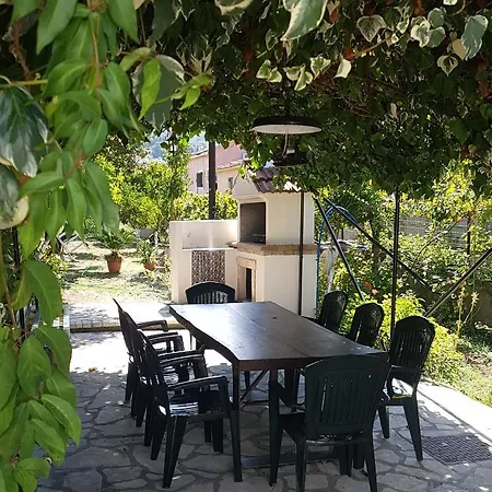 Kostas' Garden Appartamento *